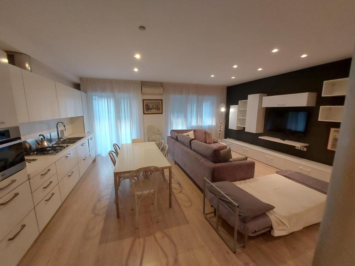 Casa Belle Vacanze Appartement Mestre Buitenkant foto